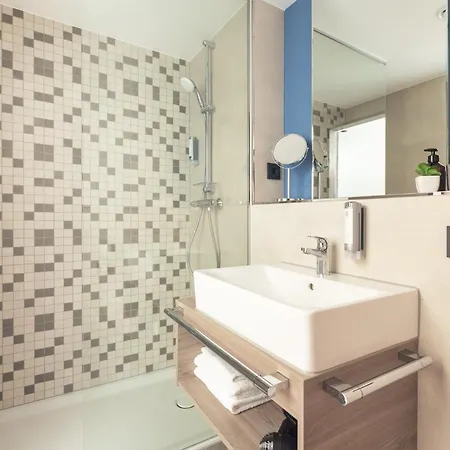 Garner Augsburg Nord By Ihg 酒店 4*
